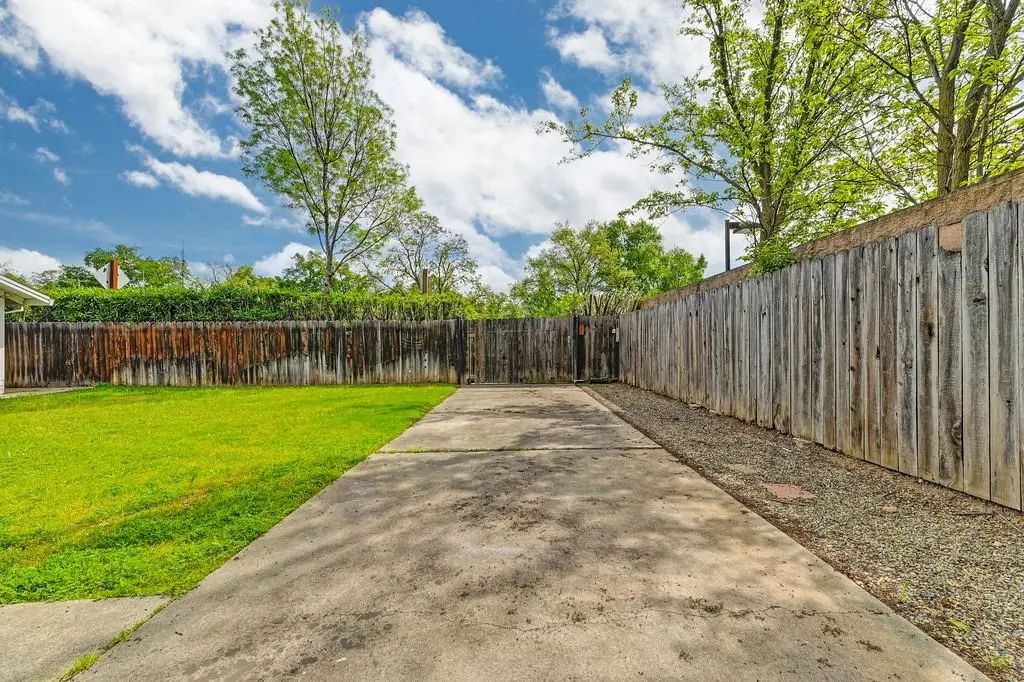 914 Oak Ridge Drive, Roseville