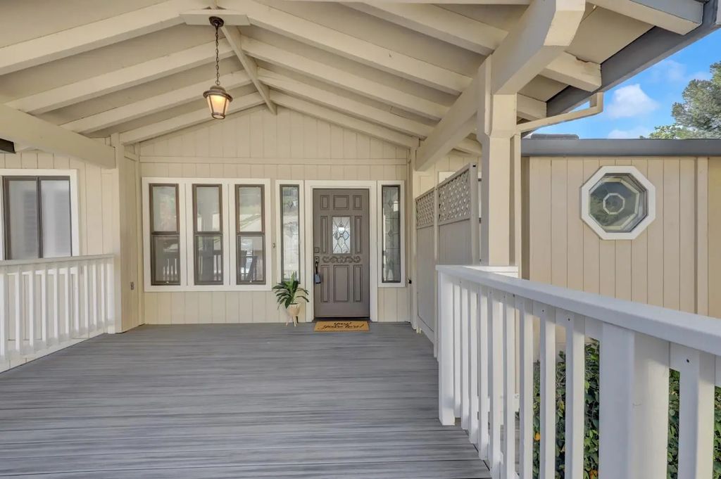 11381 Lakeshore North, Auburn