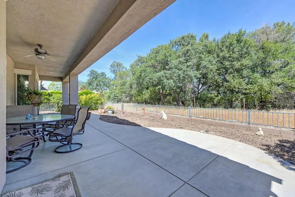 2410 Hidden Hills Lane, Lincoln