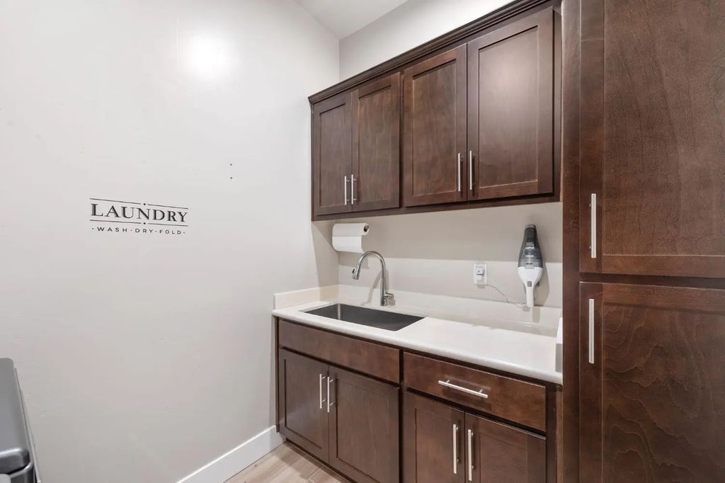 5856 High Hill Way, Fair Oaks