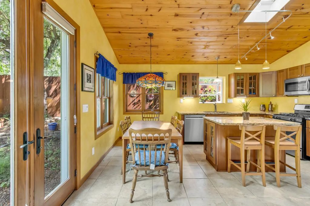 3857 Bannister Road, Fair Oaks