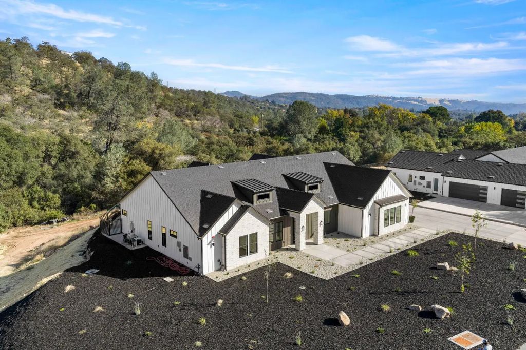 1875 Vista Cielo Drive, Newcastle