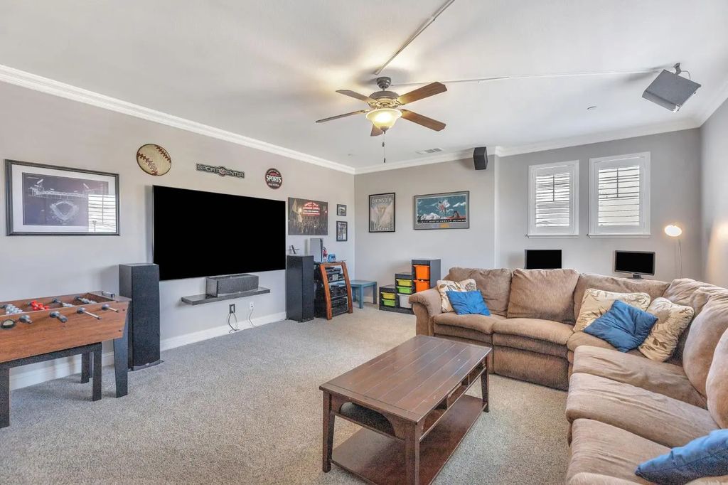 1088 Broken Spoke Lane, Roseville