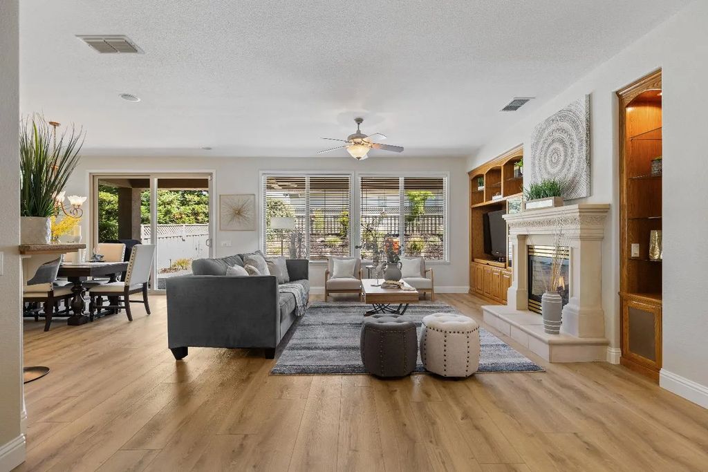 1104 Picket Fence Lane, Lincoln