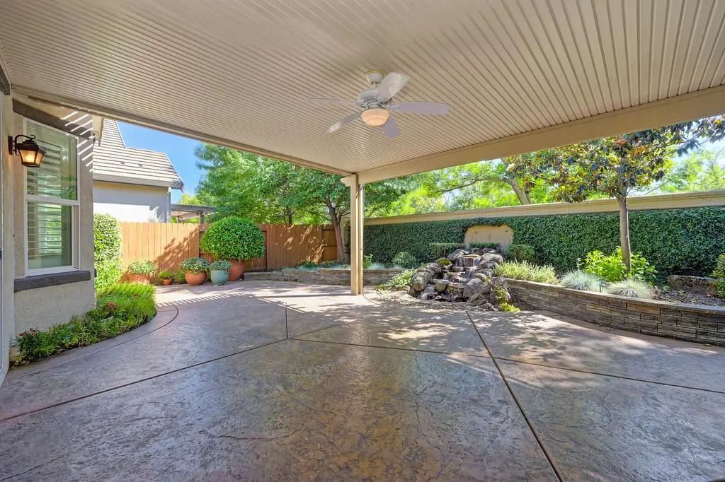 2072 Land End Loop, Roseville