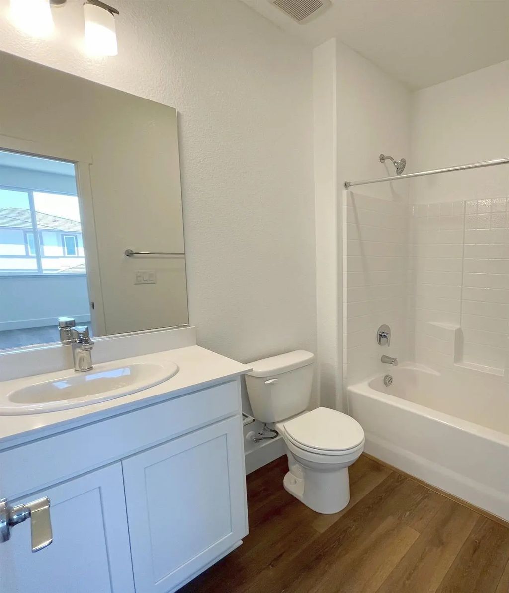 10105 Burke Street, Roseville