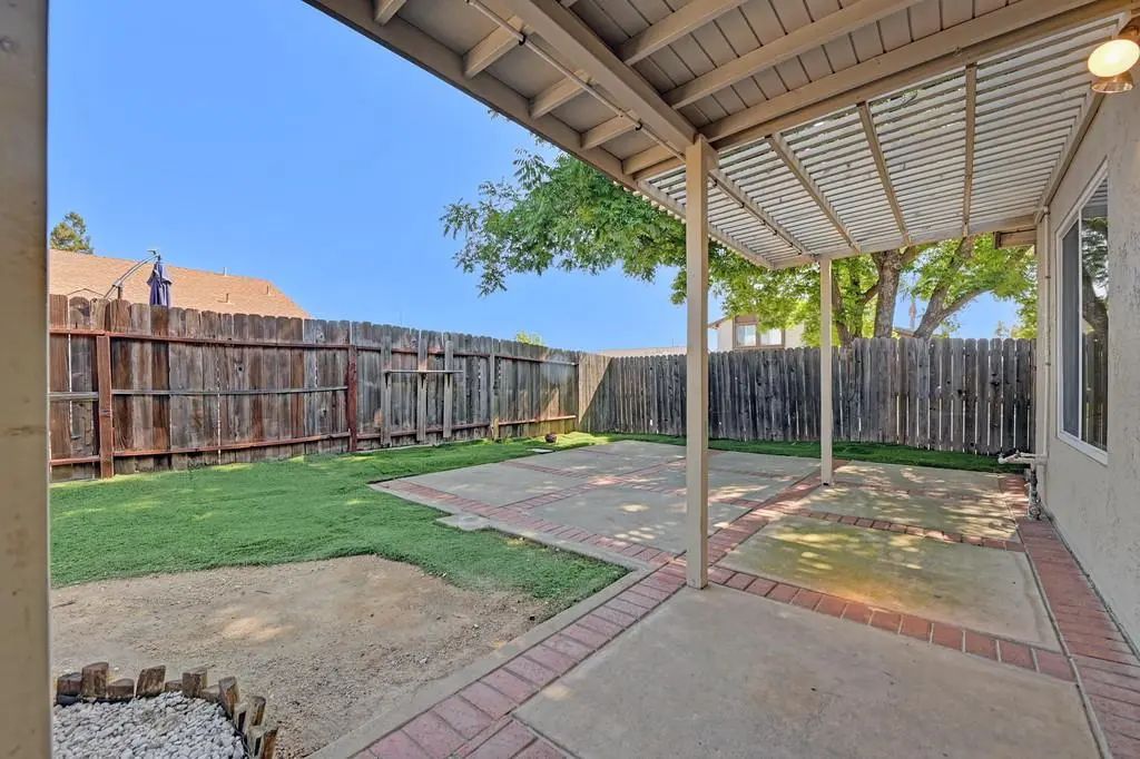 1266 Poplar Lane, Lincoln