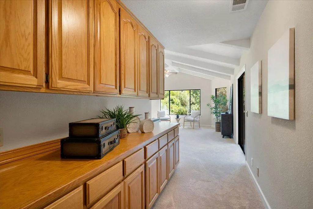 12925 Moss Rock Drive, Auburn