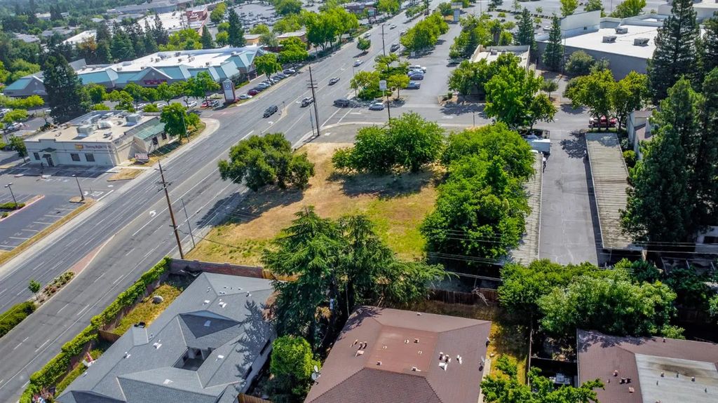 7210 Greenback Lane, Citrus Heights