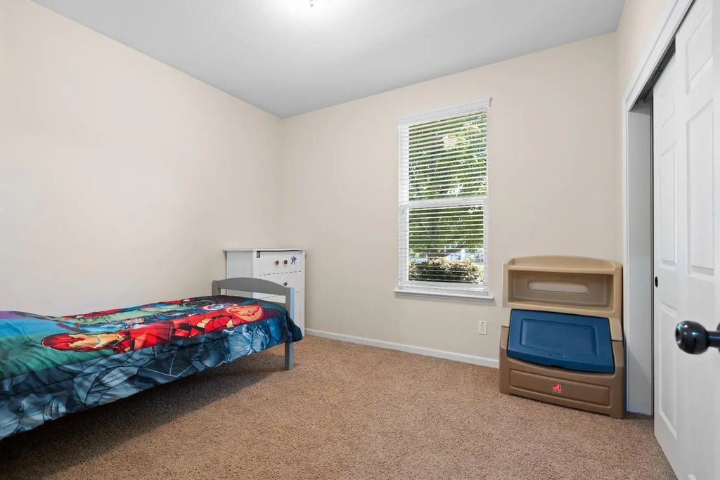 1234 Tiverton Lane, Lincoln