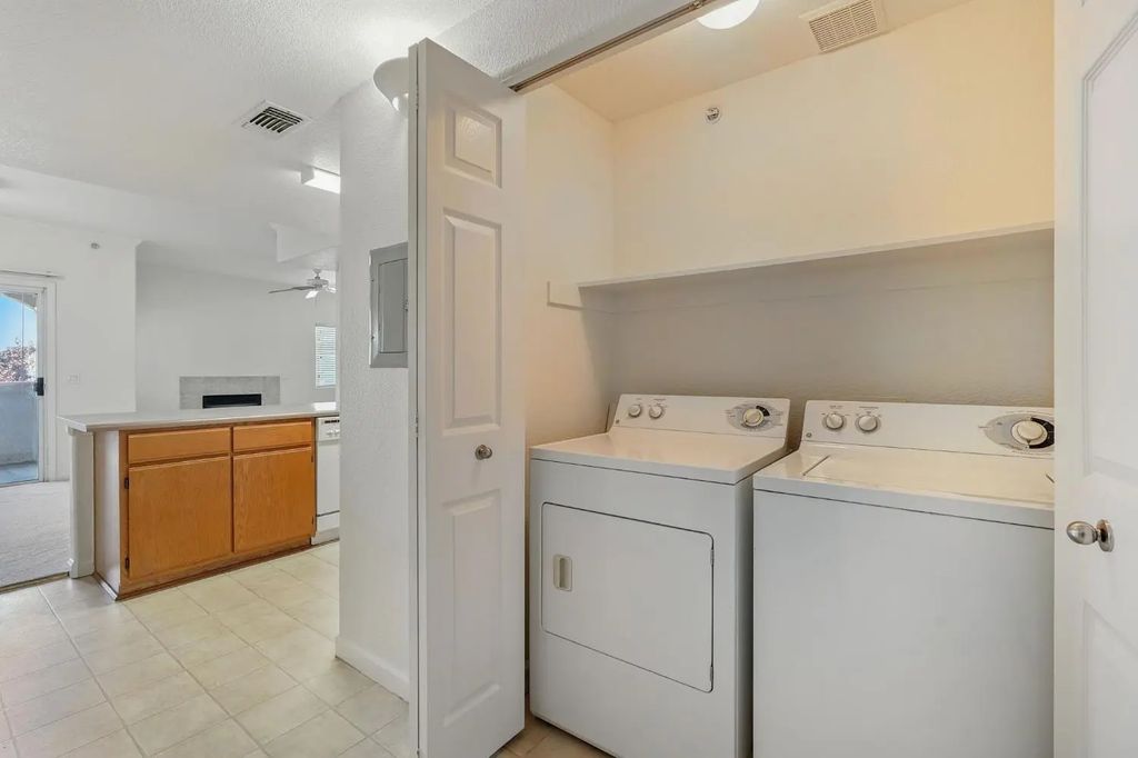 10001 Woodcreek Oaks Boulevard 923, Roseville