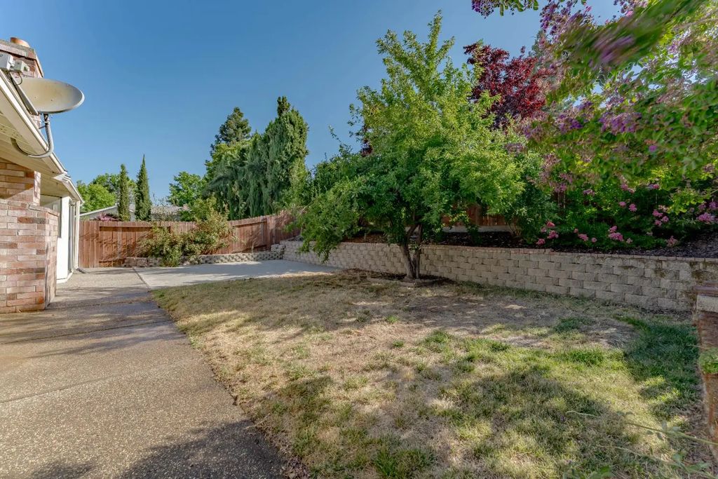 8126 Great House Way, Antelope
