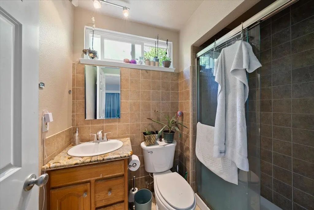 9655 Snowberry Way, Orangevale