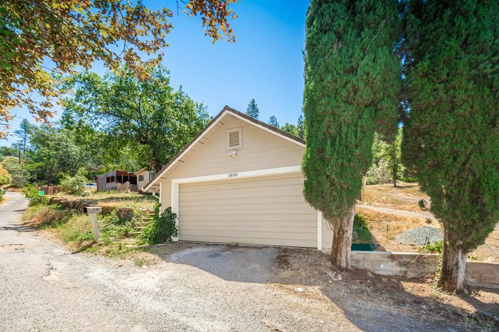 1890 Goldman Lane, Placerville