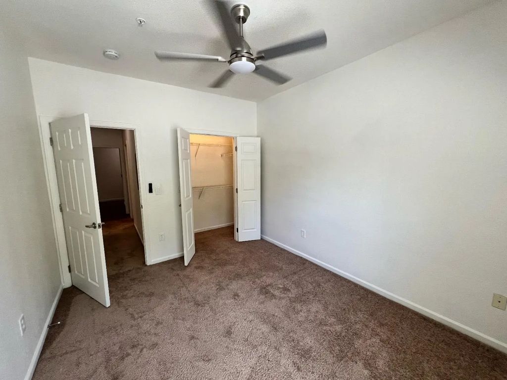 8434 Walerga Road 1114, Antelope