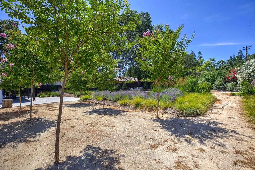 6004 N Landis Avenue, Carmichael