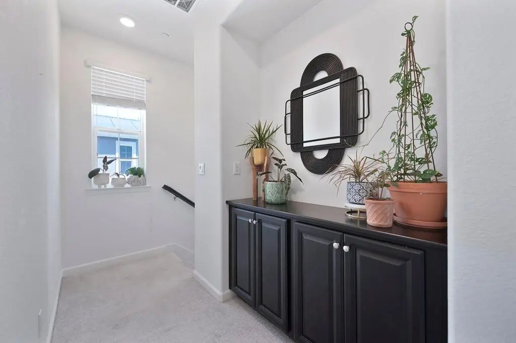 501 Fluery Place, Roseville