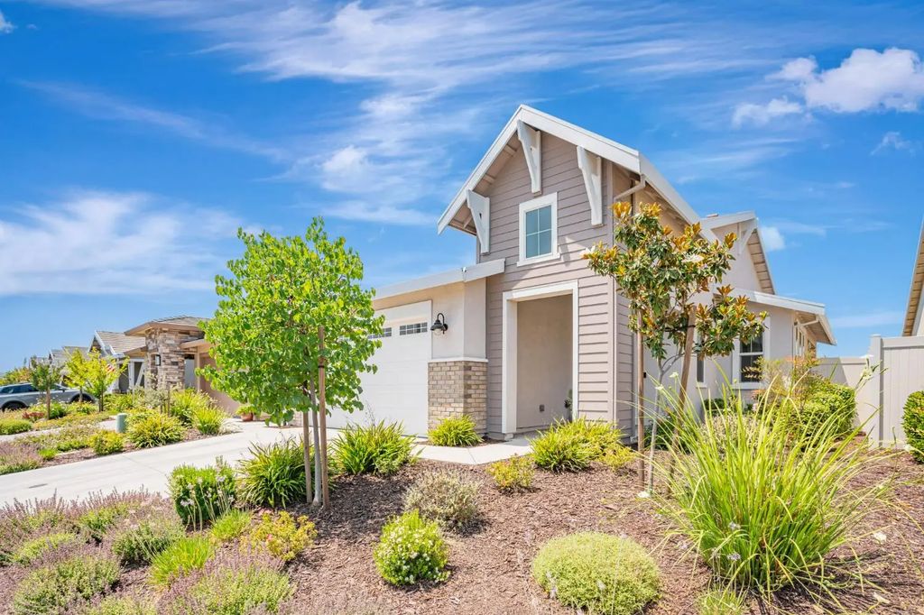 7073 Starburst Lane, Roseville
