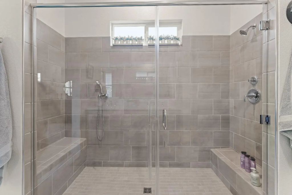 1057 Zodiac Lane, Roseville