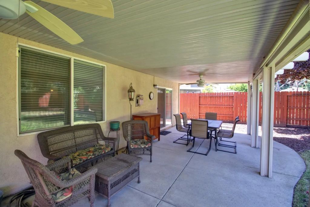 2580 Swallowview Drive, Lincoln