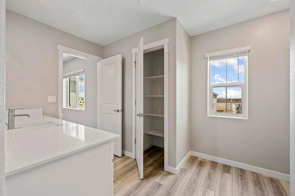 2913 School House Lane, Lincoln