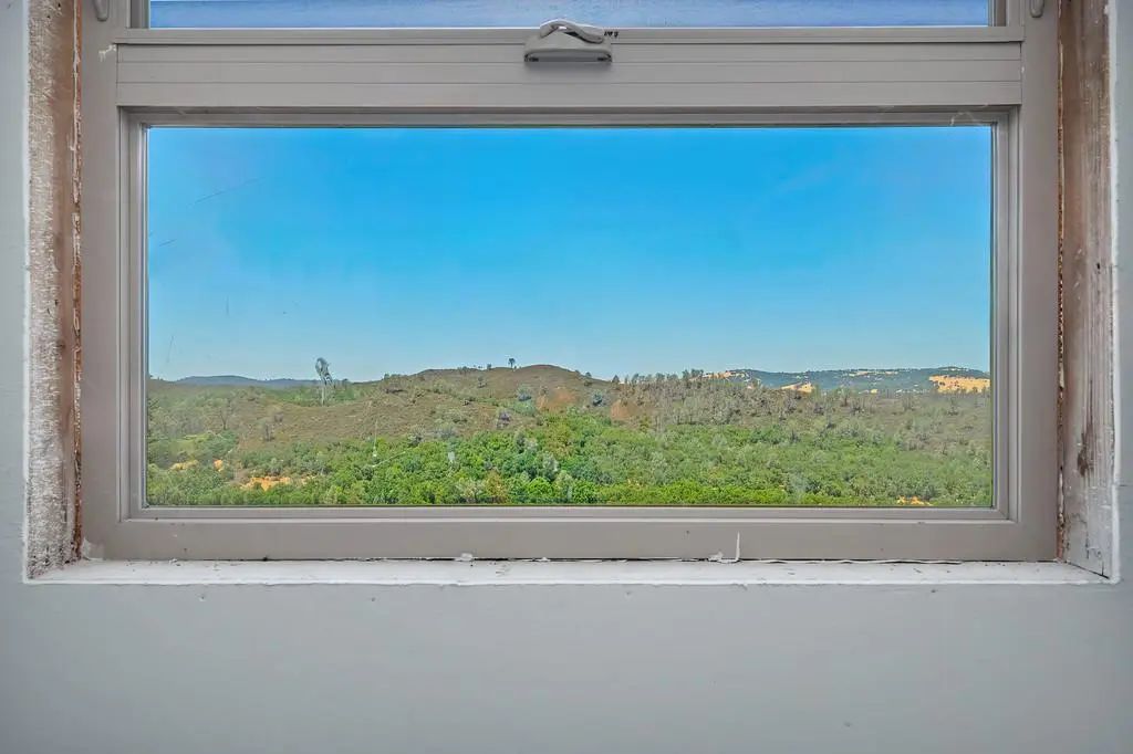 794 Kanaka Valley Road, Rescue