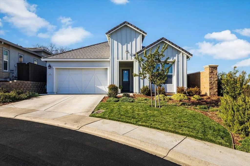 202 Zenaida Court, El Dorado Hills