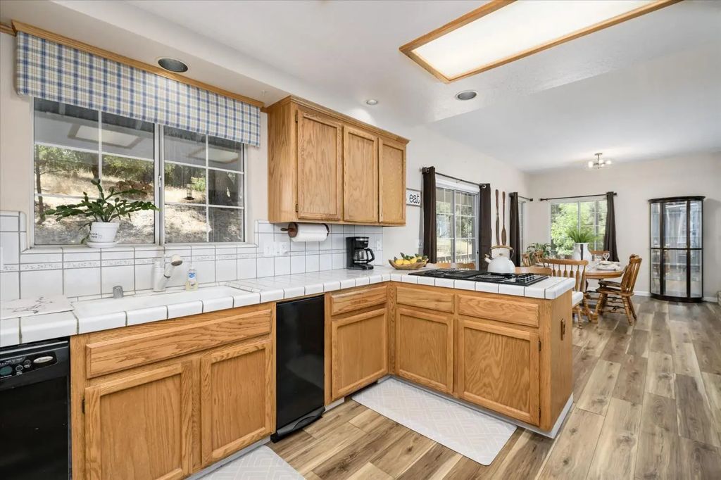 7181 Nutmeg Lane, Placerville