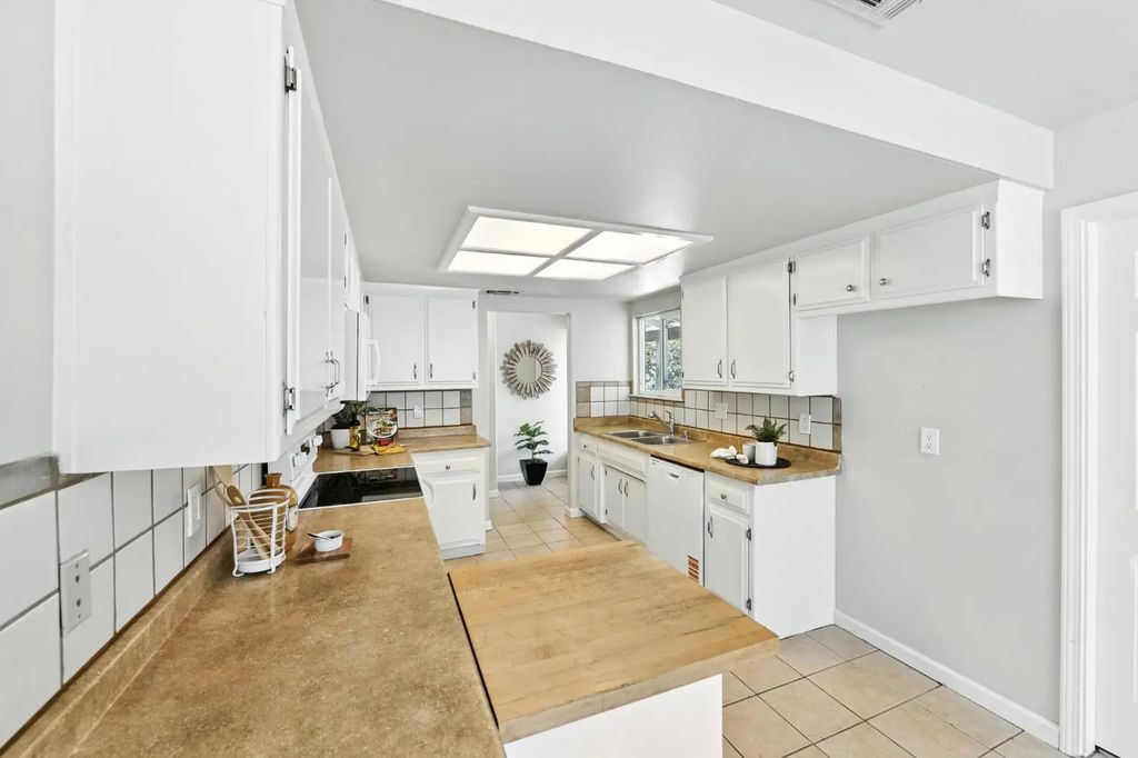 1304 Elm Street, Roseville