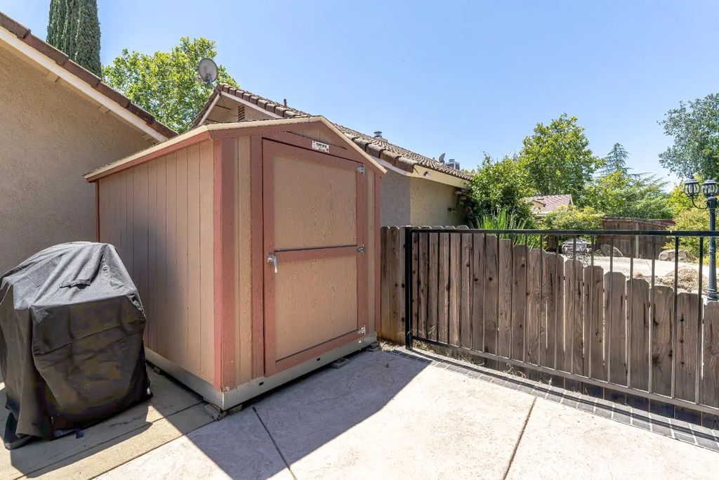 2615 Muirfield Drive, Lincoln