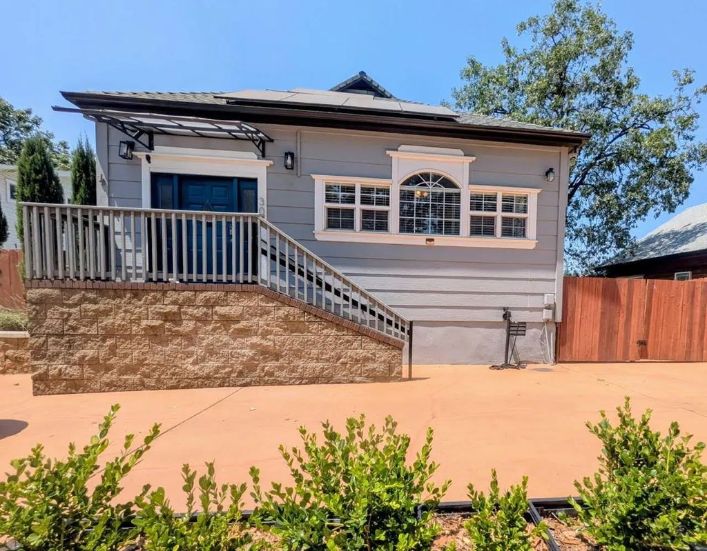 309 S Auburn Street, Colfax