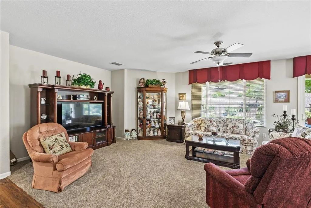 2502 Walden View Lane, Lincoln