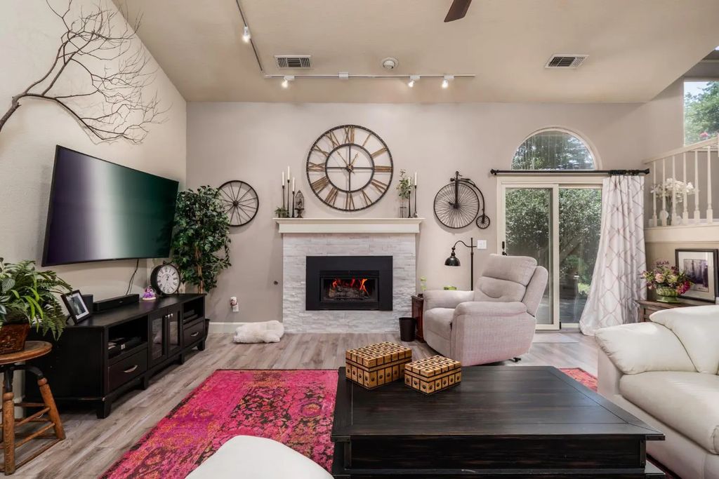 5148 Walnut Place Lane, Carmichael