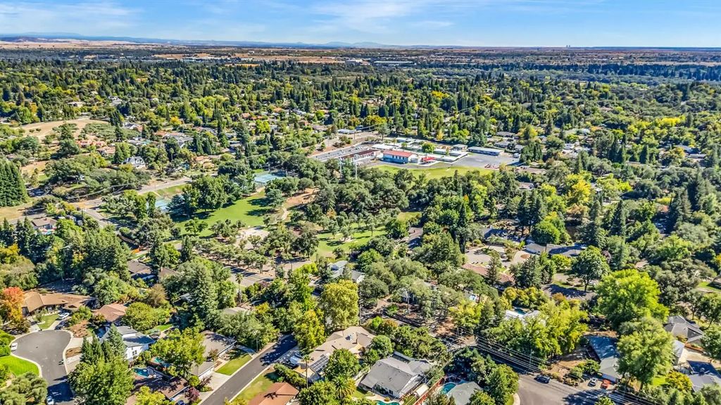 8464 Sunset Avenue, Fair Oaks