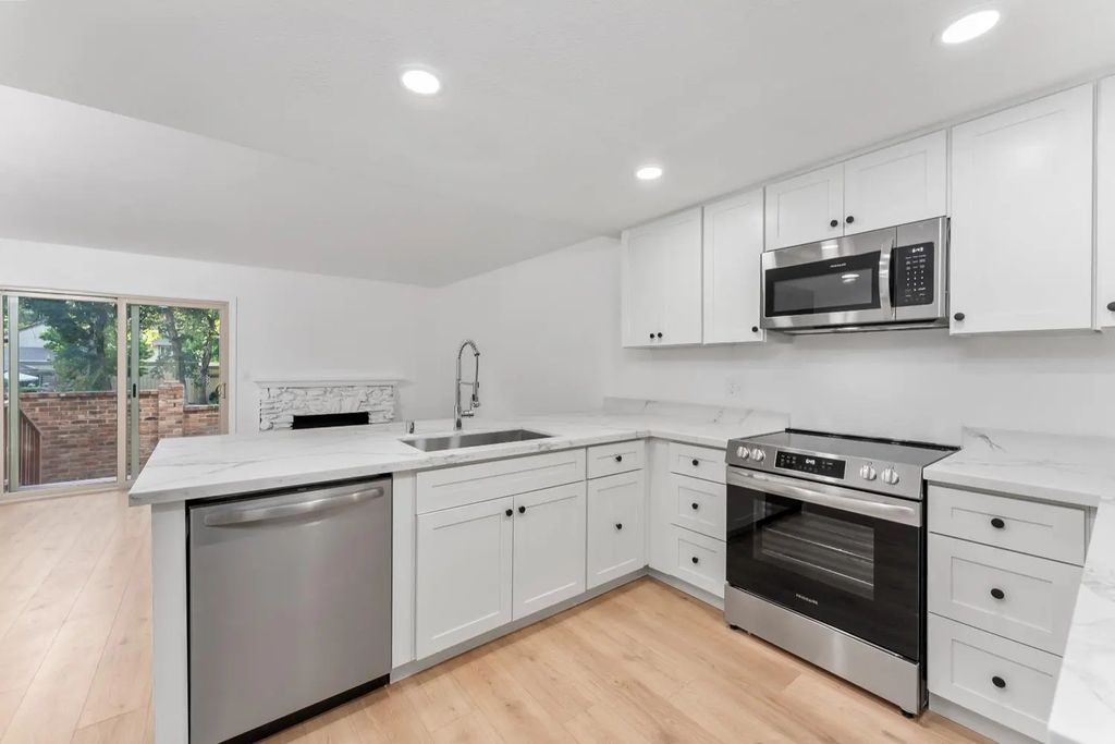 6804 Madrea Court, Citrus Heights