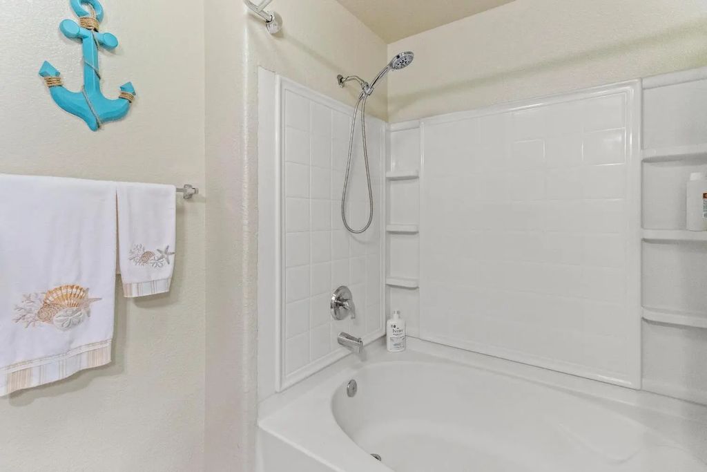 10001 Woodcreek Oaks Boulevard 313, Roseville