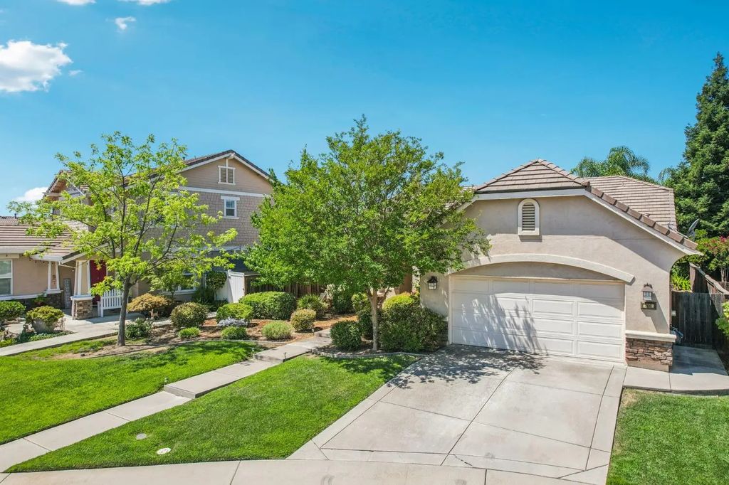 206 Napoli Court, Lincoln