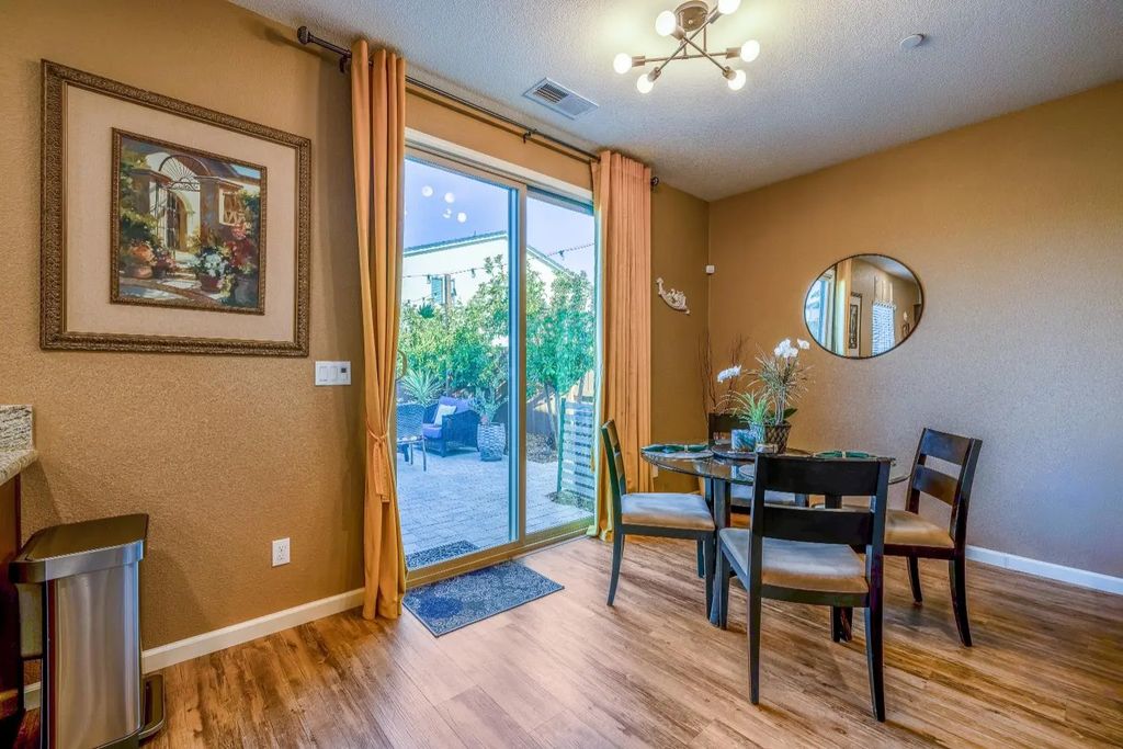 7057 Fox Trot Way, Roseville