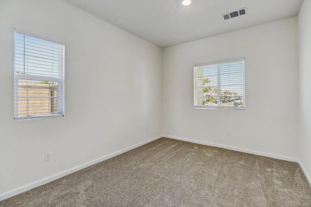 7297 Star Trail Way, Roseville