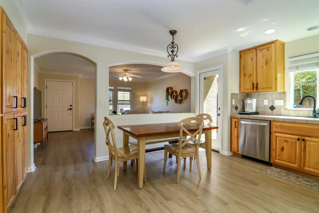 1521 Blue Squirrel Street, Roseville