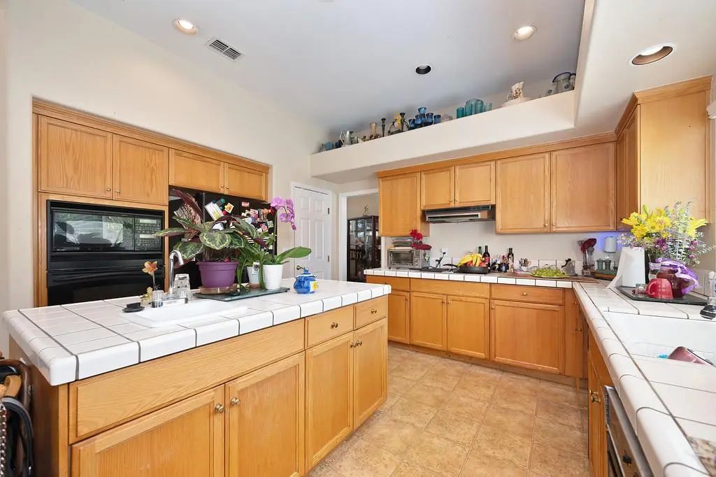 6051 Kenneth Oak Way, Fair Oaks