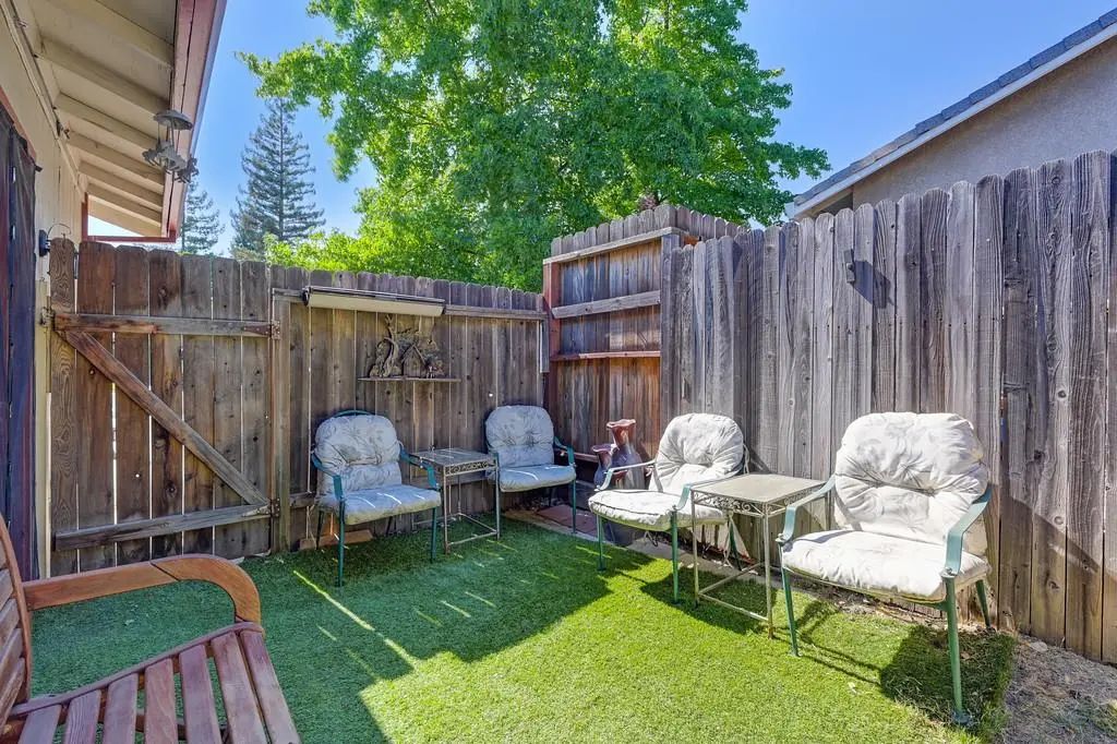 6385 Arcadia Avenue, Loomis