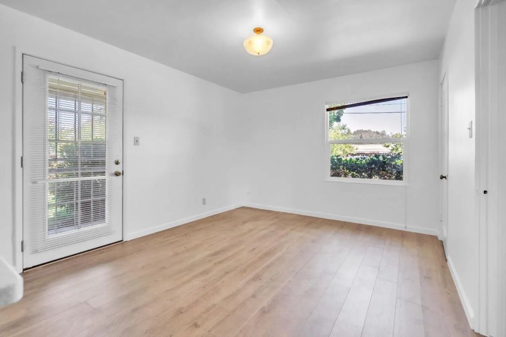 280 Fulweiler Avenue, Auburn