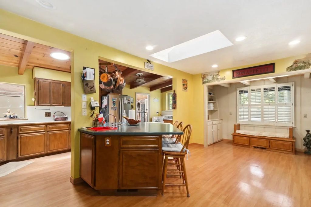 2551 Garfield Avenue, Carmichael
