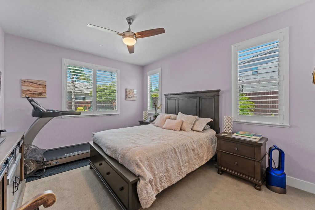 2232 Cumberland Loop, Roseville