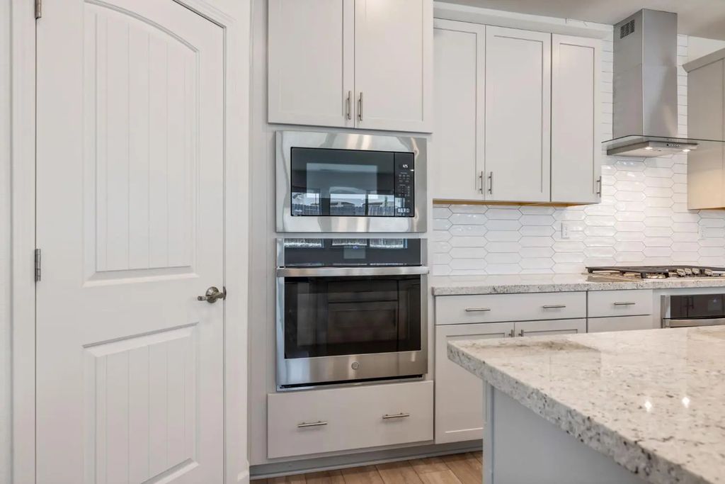 4033 Knots Street, Roseville