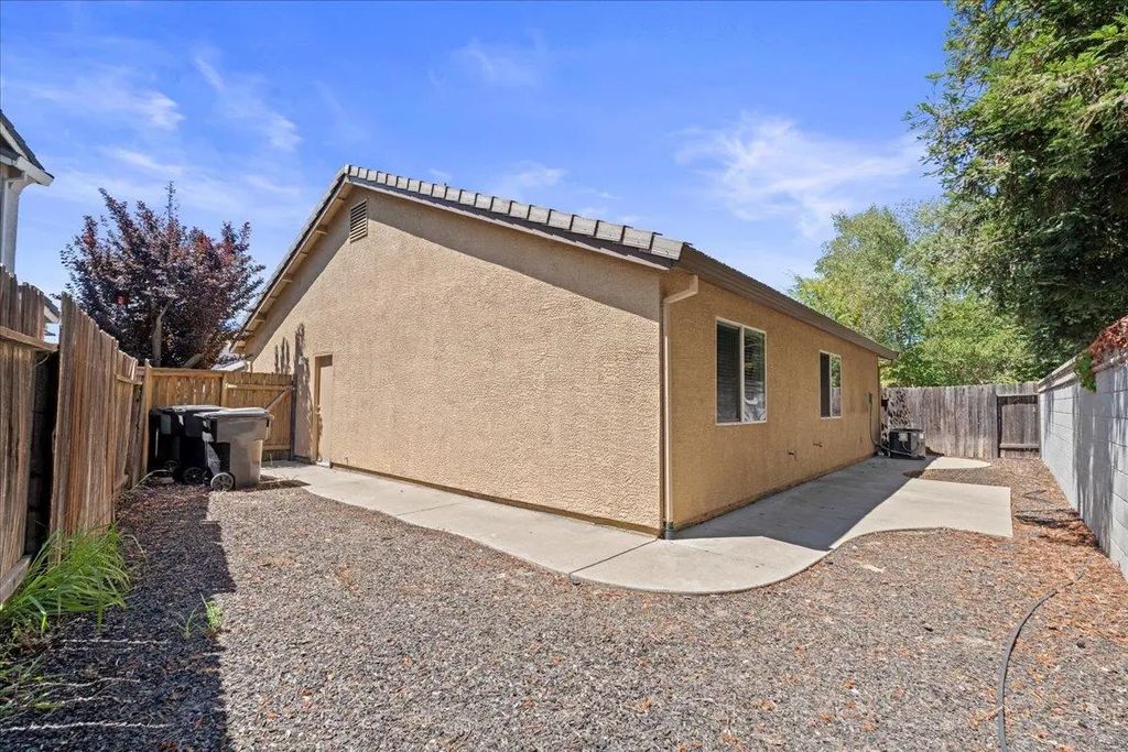 1440 Black Bear Street, Roseville