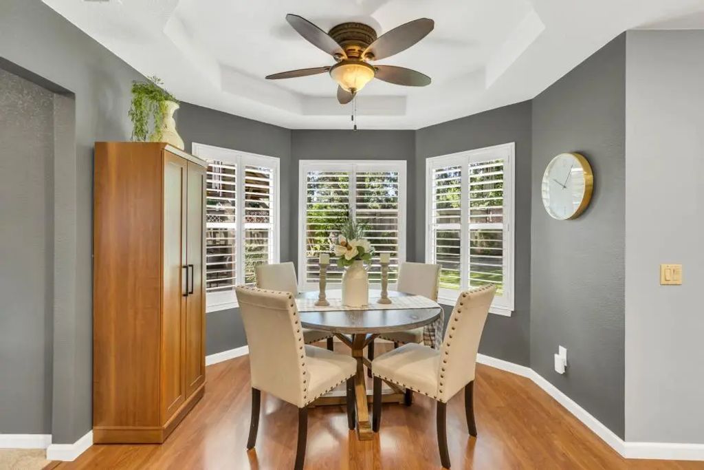 2223 Banbury Circle, Roseville
