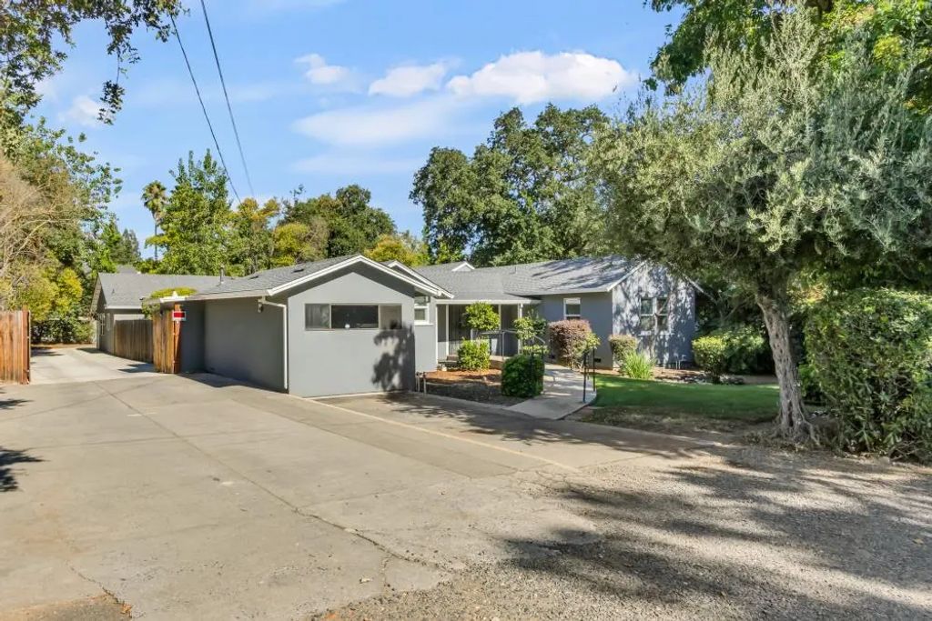 3928 Delaware Avenue, Carmichael