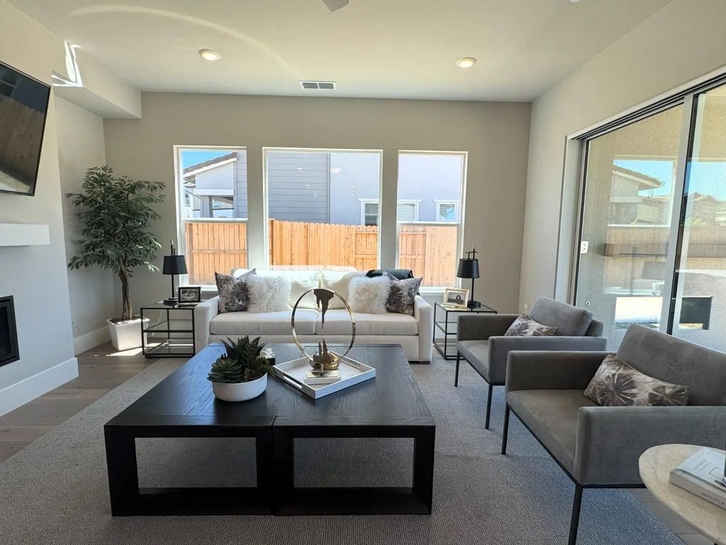 5720 Secret Creek Drive, Rocklin